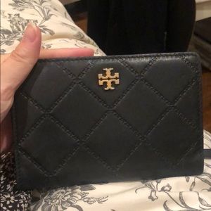 Black Tory Burch quilted wallet